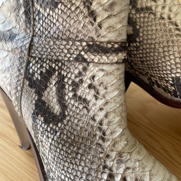 Isabel Marant snakeskin booties - Picture 2 of 15